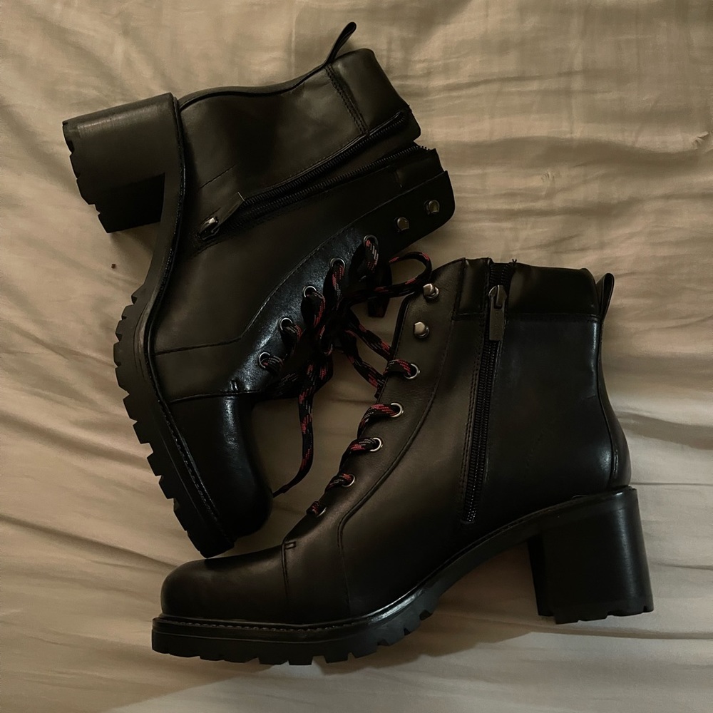 Vince Camuto size 10 heeled combat boots
